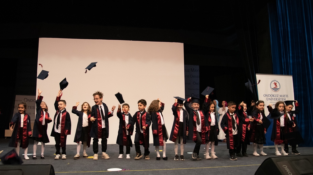 OMÜ Gündüz Bakımevi’nde Eğitim Gören Minikler Mezun Oldu