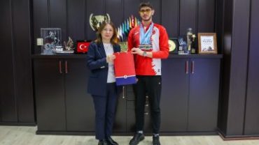 Berat Abdik’ten Antalya’da Madalya Yağmuru