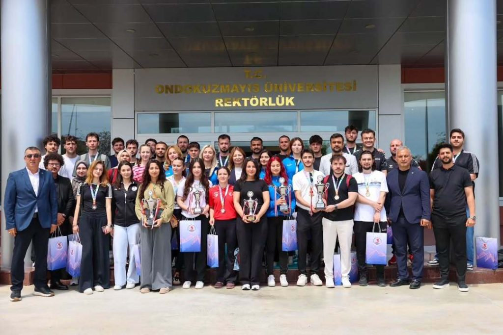 Üniversitemizin Şampiyon Sporcuları, Rektörümüz Prof. Dr. Fatma Aydın ile Bir Araya Geldi