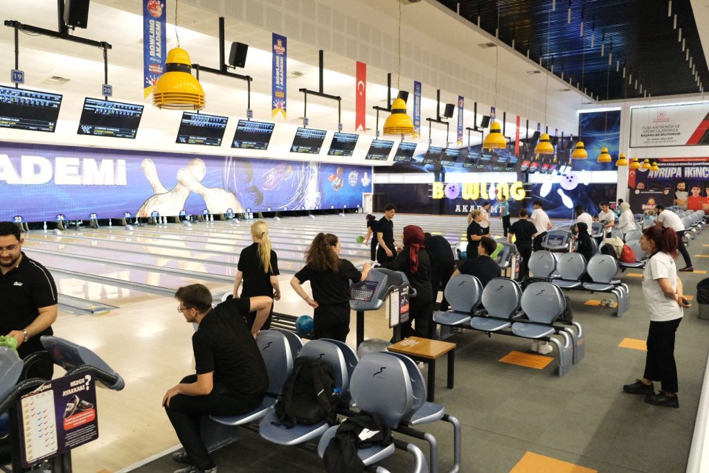 ÜNİLİG Yaz Sporfest Türkiye Şampiyonası’nda Bowling Heyecanı Başladı